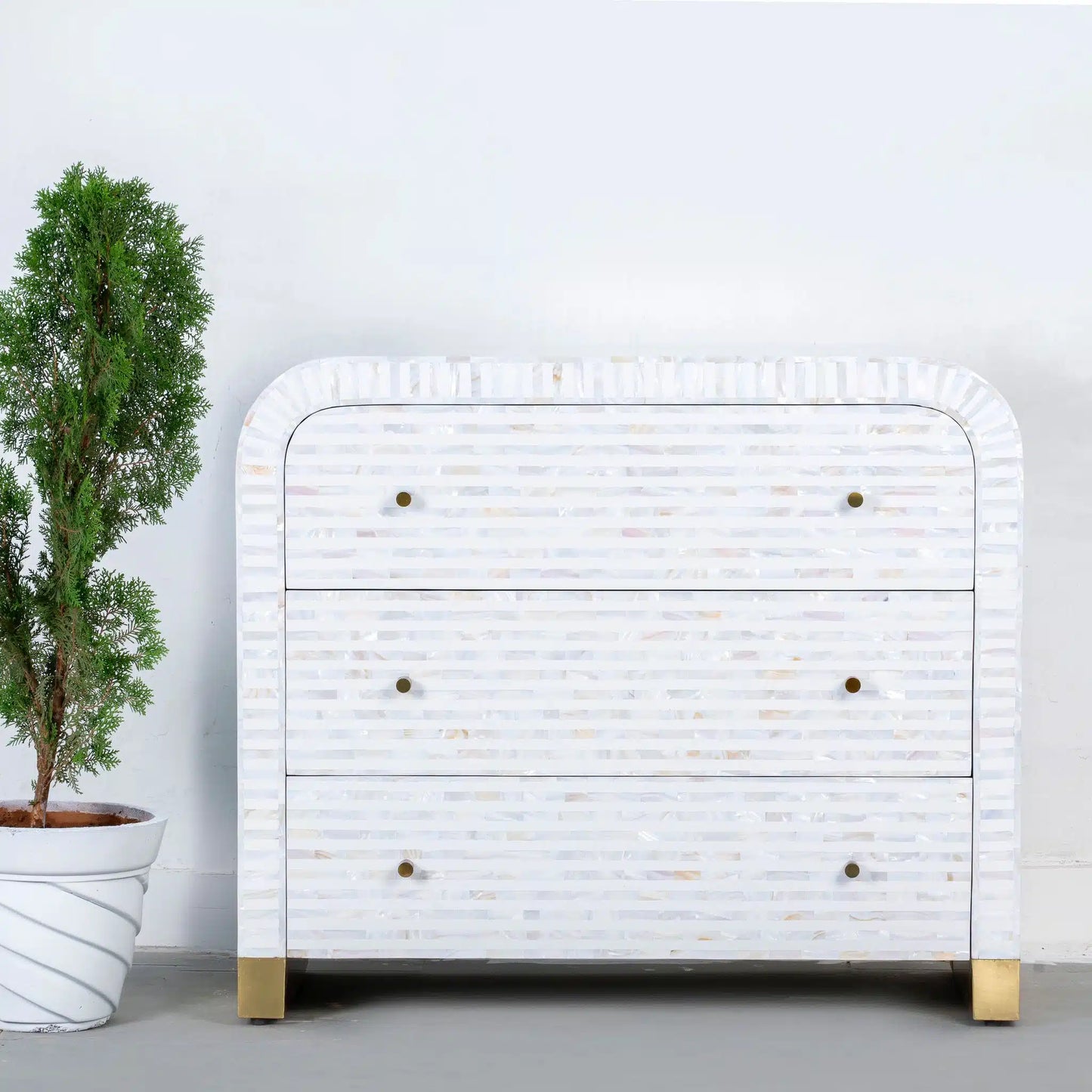 white mop inlay chest of drawers in waterfall pattern